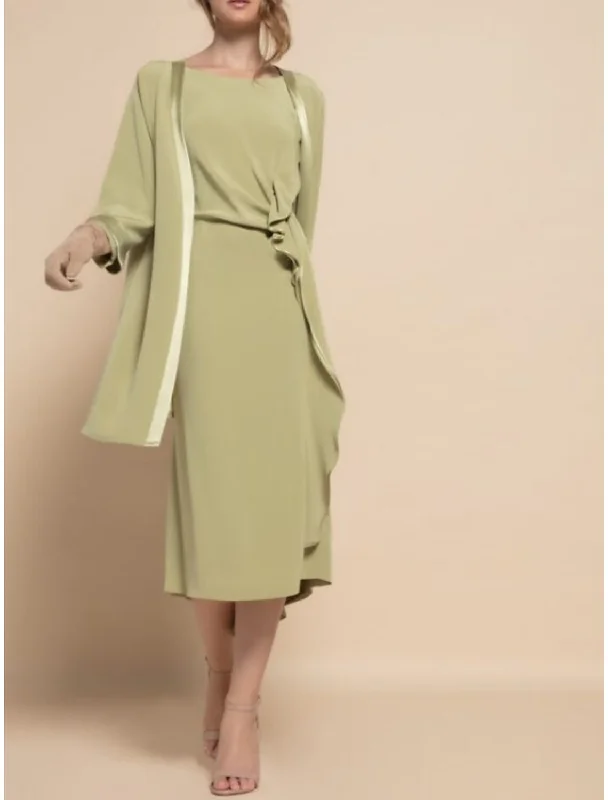 Stylish Looks Two Piece Mother of the Bride Dress Elegant Winter With Jacket Scoop Neck Tea Length Stretch Chiffon Long Sleeve Ruffles