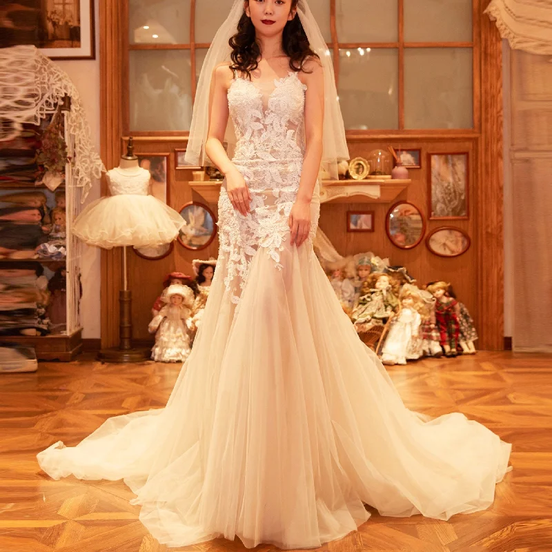 Clearance Event Mermaid Floral Lace Tulle Wedding Dress with Narrow Straps