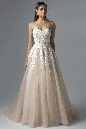 Trend Alert A-Line Sweetheart Appliqued Floor-Length Sleeveless Lace&Tulle Wedding Dress With Pleats And Lace-Up Back