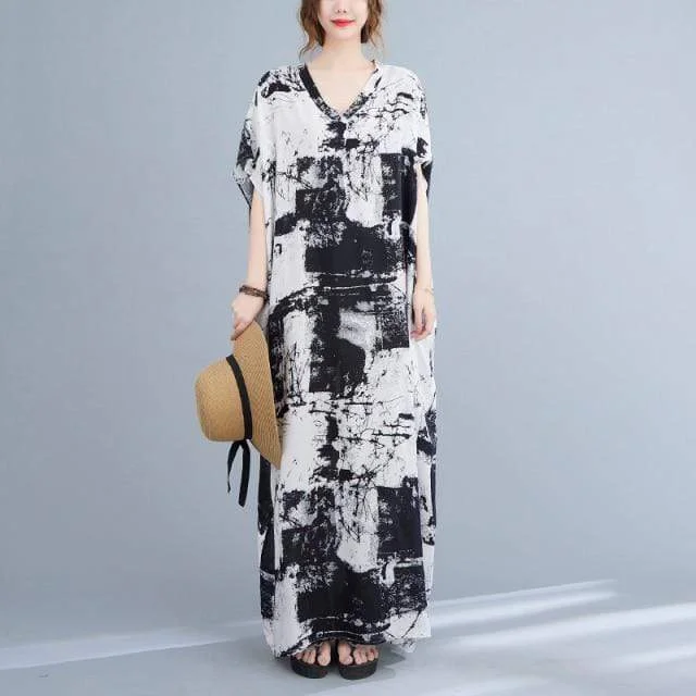 Women's High-Fashion Apparel Abstracto Black and White Kaftan Dress