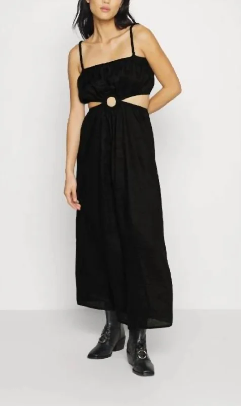 Stylish Savings El Rio Maxi Dress in Black