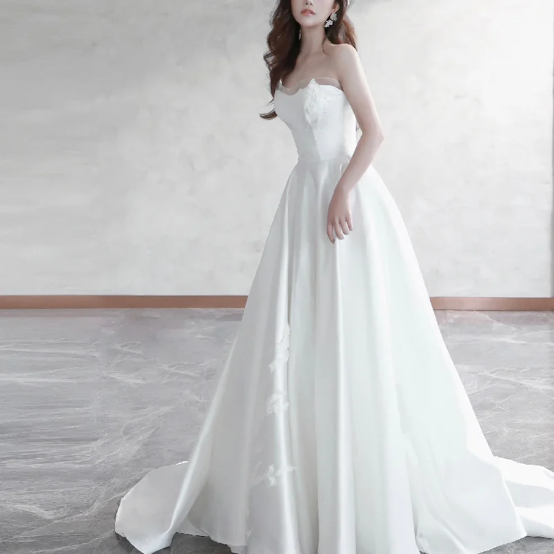 Fashionista Favorites Boat Neck A-line Bridal Wedding Dress with Detachable Cap