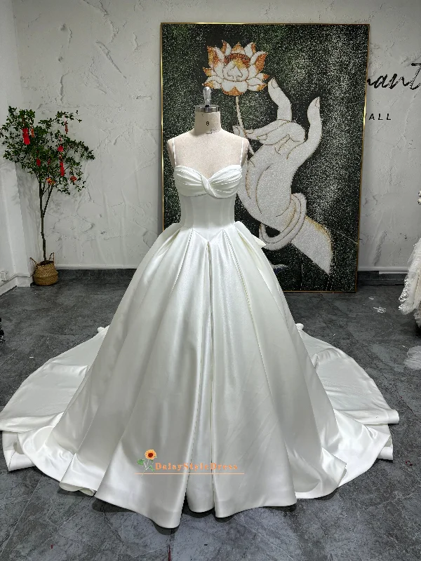 Fashion-Forward Ball Gown Spaghetti Straps V-waistline Wedding Dress