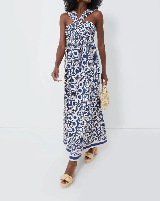 Last Chance Sale Zola Maxi Dress In Isla