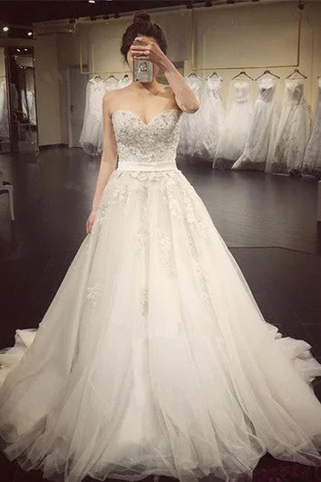 Casual Chic Elegant Sweetheart Beaded Appliques A Line Court Train Wedding Dress