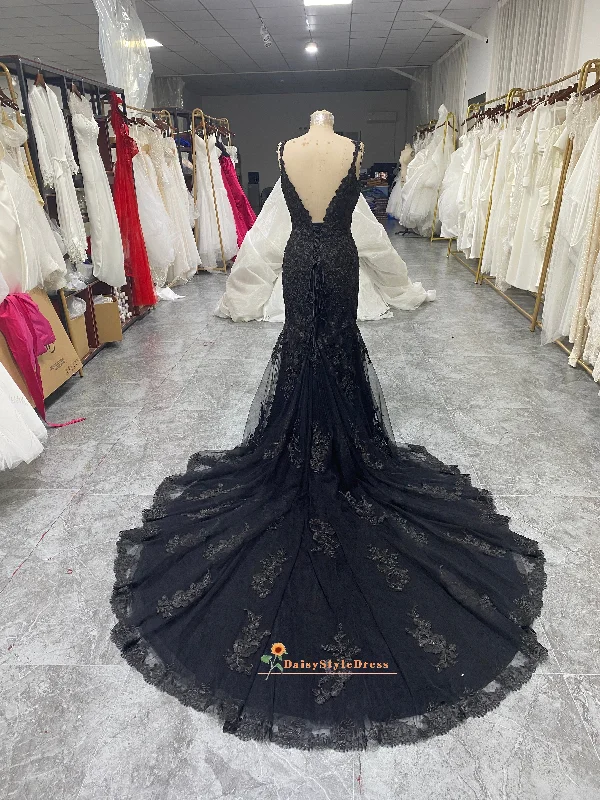 Wardrobe Refresh Mermaid Black Lace Wedding Dress