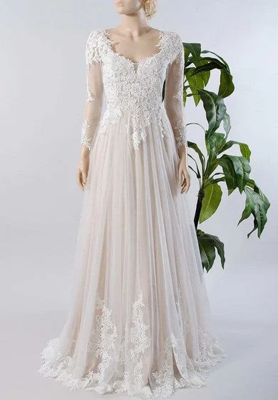 Fashion Sale V-Neck Illusion Long Sleeve Lace Appliqued Tulle A-Line Pleated Wedding Dress